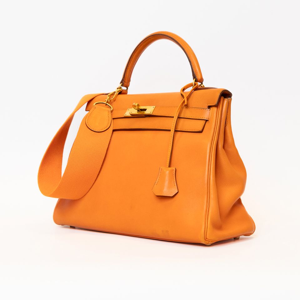 Hermès Kelly Retourne 32 Tasche Orange mit Tragegurt in Frankfurt am Main