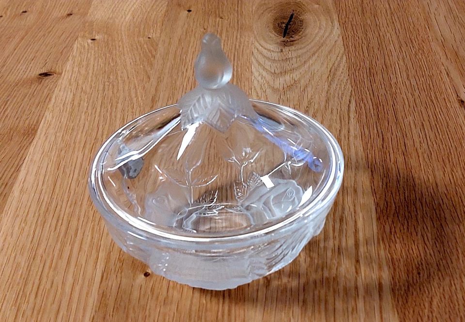 Kristall Deckelschale Glas-/Konfektschale Bonboniere Frankreich in Teltow