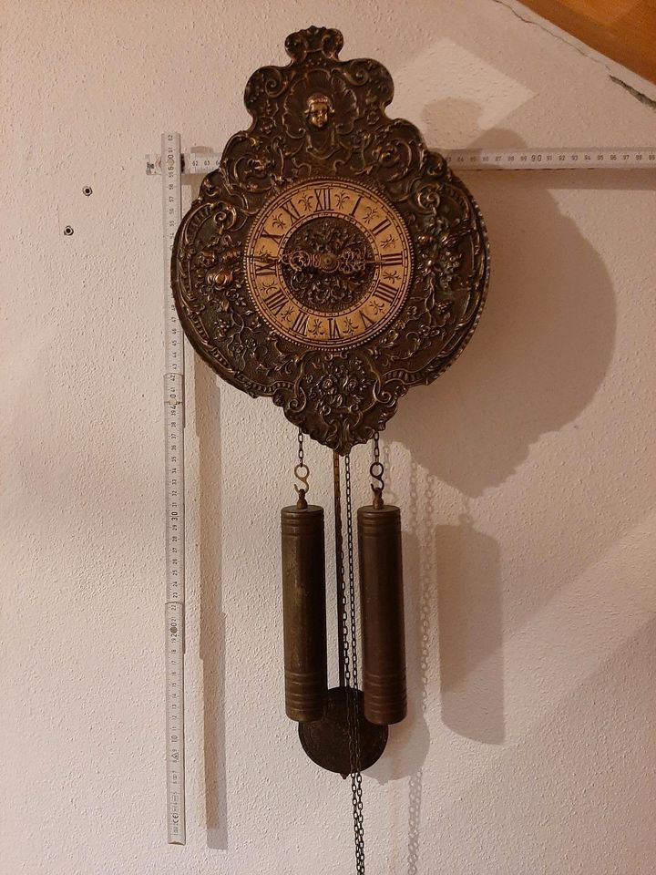 Alte Messing Pendel,- Wanduhr mit Schlagwerk in Weilheim i.OB