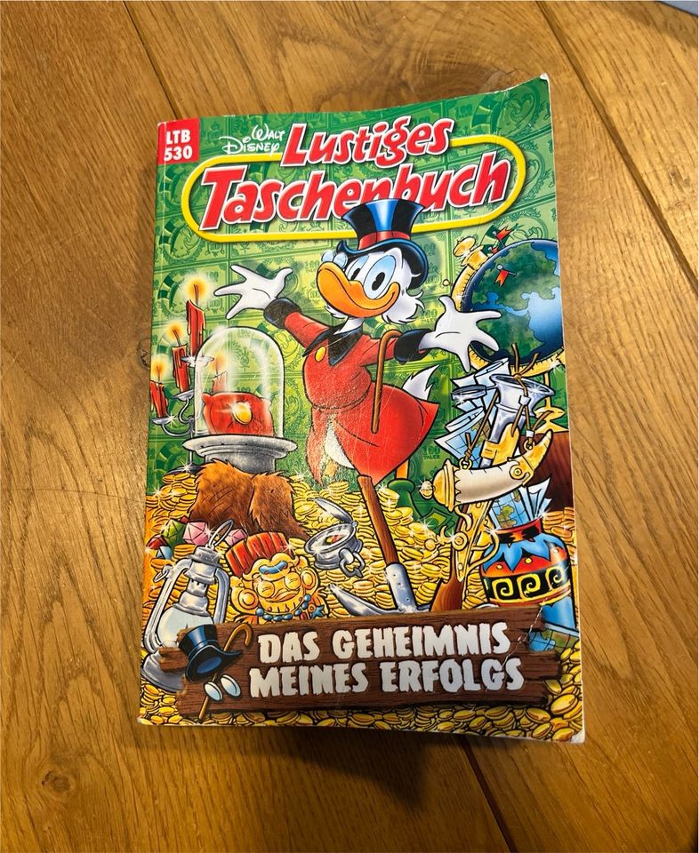 Lustige Taschenbücher Band:530,549,550,551,556 in Hamburg