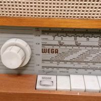 Altes Radio mit Plattenspieler Holzgehäuse ca. 60er Baden-Württemberg - Mosbach Vorschau