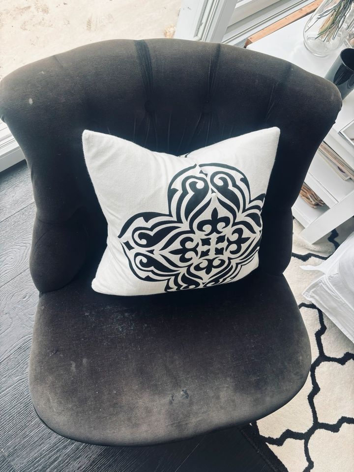 * Vintage Sessel, schwarz, aus Samt * in Ascheberg