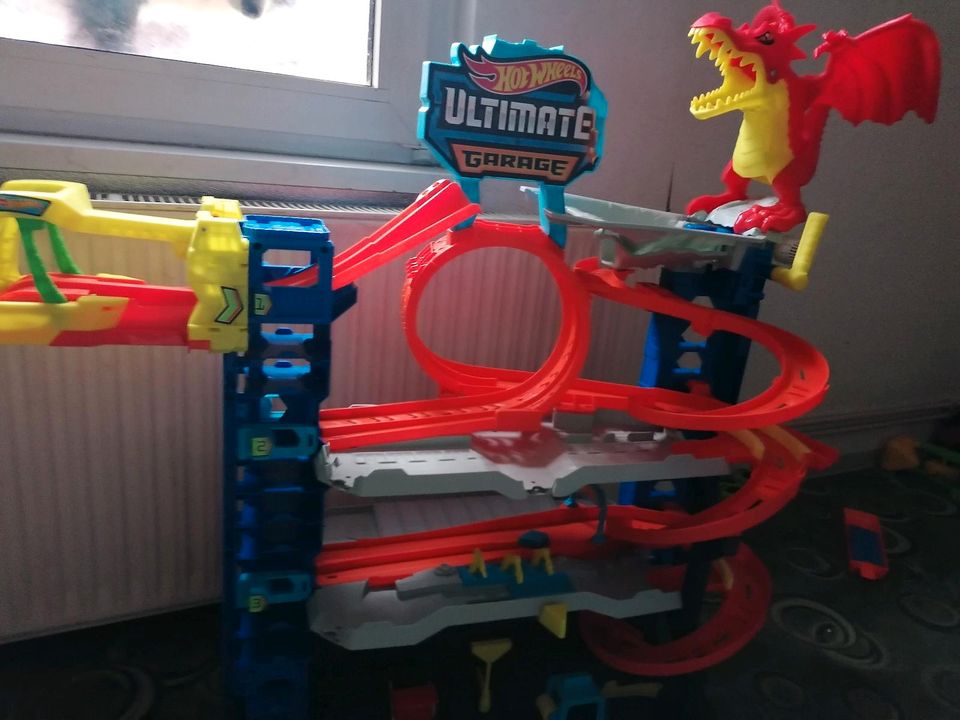 Ultimative Garage hot wheels in Klötze