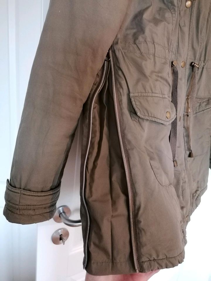 Unstandsparka, Umstandsjacke mit Babyeinsatz, Gr. 36, khaki in Leipzig