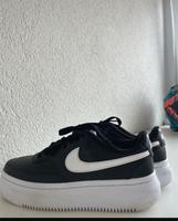 Schwarze Nike Aire Foce 40 Hessen - Edermünde Vorschau