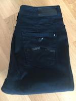 Armani Jeans schwarz straight Gr. EU 28  neu München - Altstadt-Lehel Vorschau