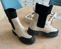 Boots Stiefeletten Tamaris Creme beige schwarz Copenhagen Style Düsseldorf - Angermund Vorschau