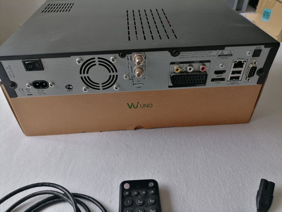 Vu+ Uno Sat-Receiver - DVB-S2 Single Tuner HD Schwarz in Gundelsheim