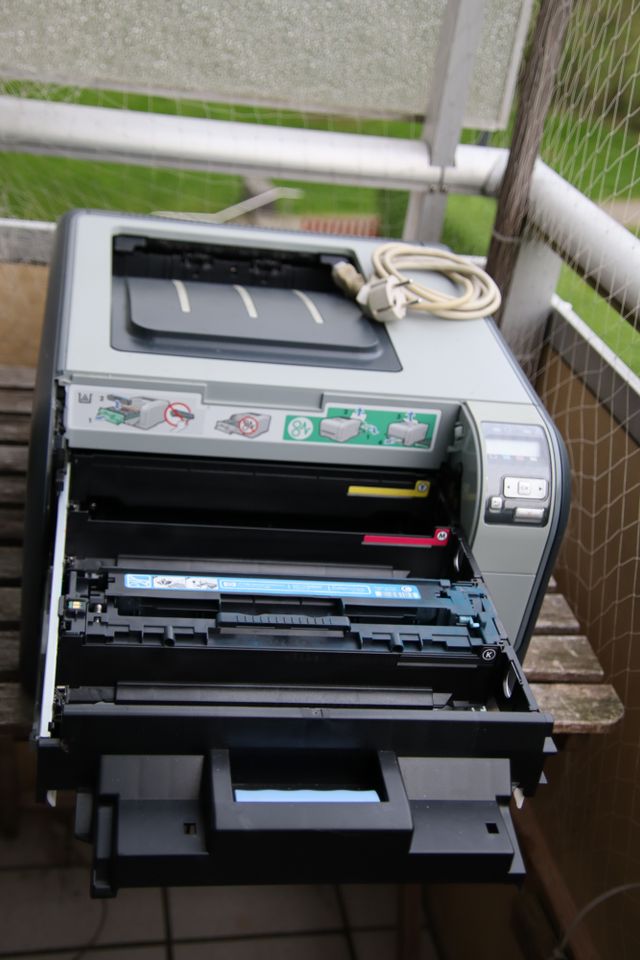 HP Color LaserJet CP1515n in Kassel