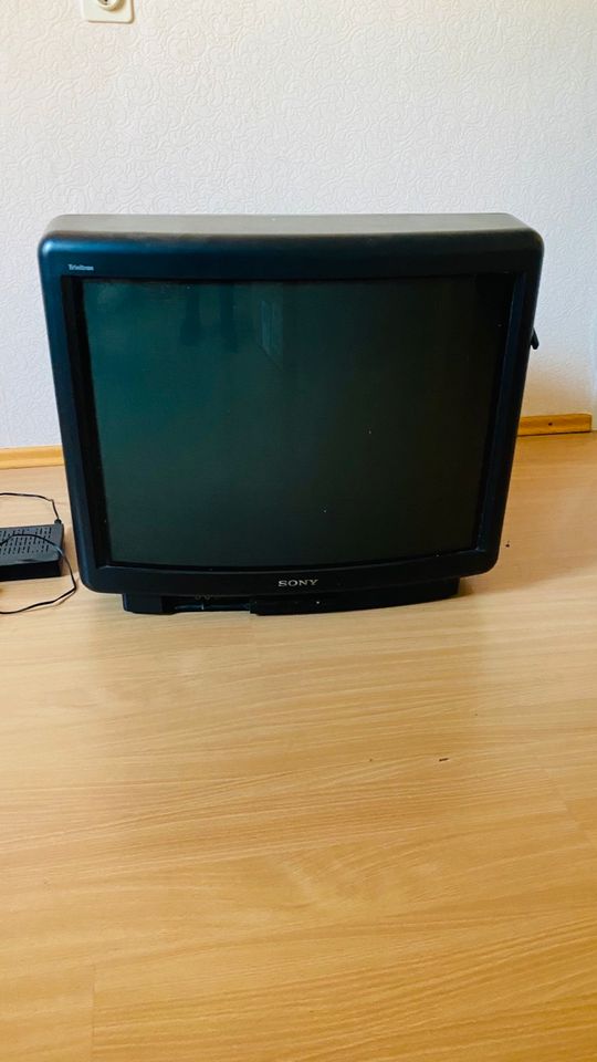 altes Fernsehgerät Sony Trinitron in Meisenheim