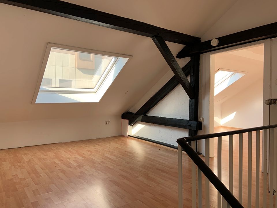 Ideal für Singles & Pärchen - - Schöne Maisonette Wohnung in Duisburg