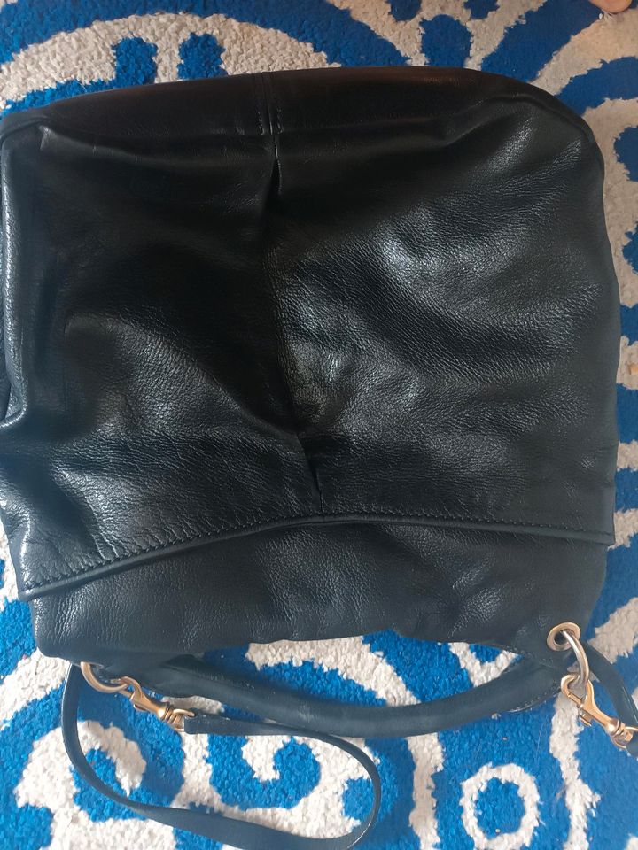 Miu Miu Original Ledertasche schwarz  xxl in Berlin