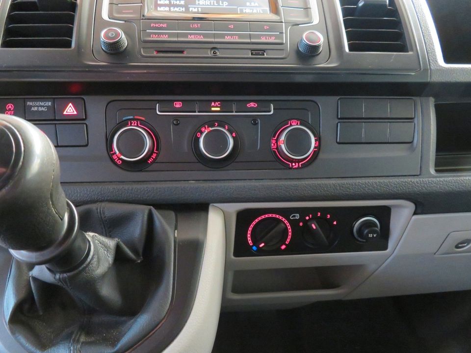 Volkswagen T6 Kombi LR Lang 2.0 TDI*Klima*AHK*Einzelsitz in Frohburg