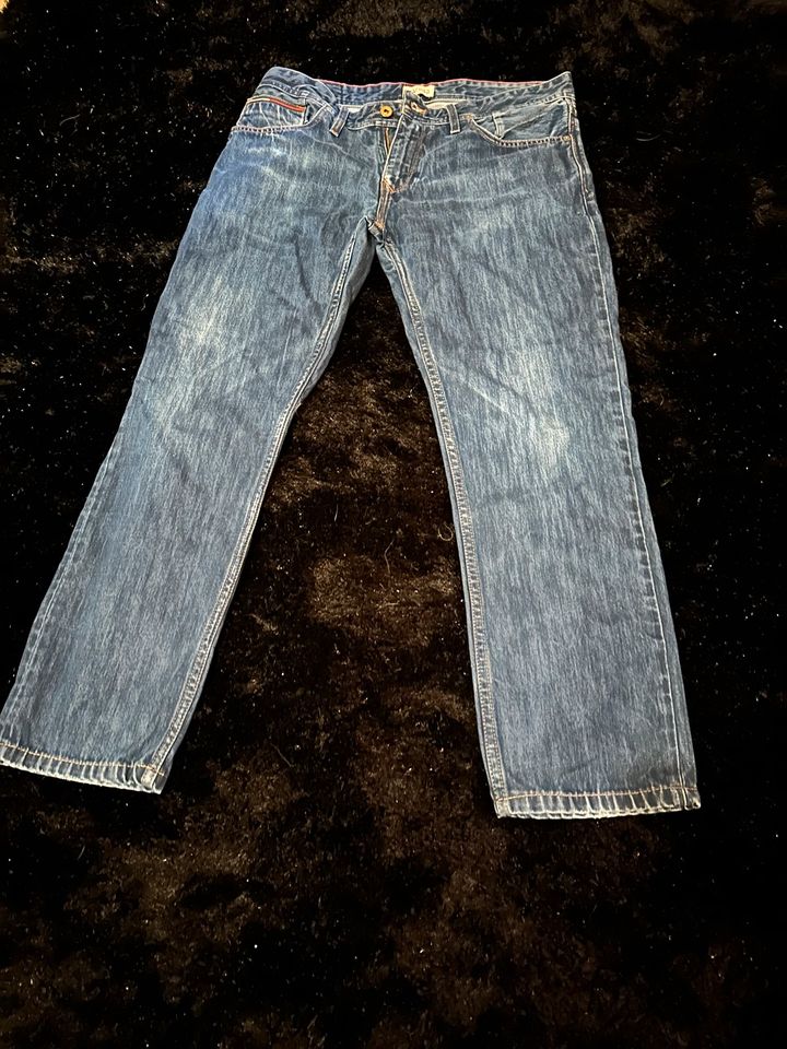 Tommy Hilfiger Jeans 34/32 in Freinsheim