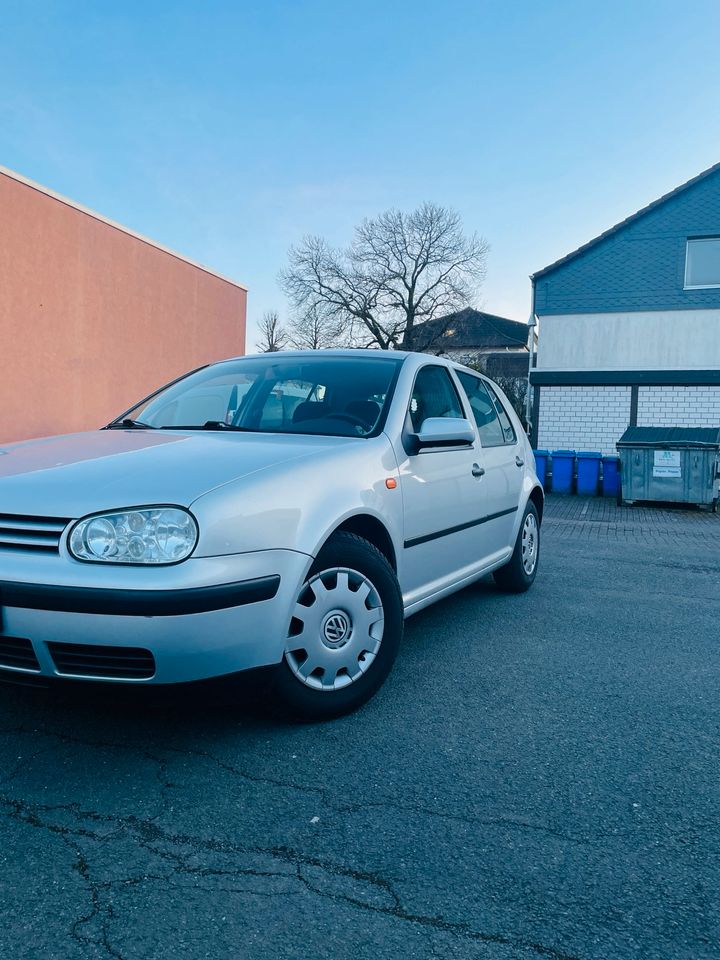 Vw golf4 in sehr gutem zustand in Korbach