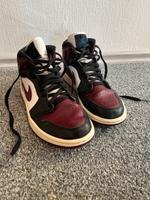 Nike Air Jordan rot burgundy Größe 40 Wurster Nordseeküste - Mulsum Vorschau