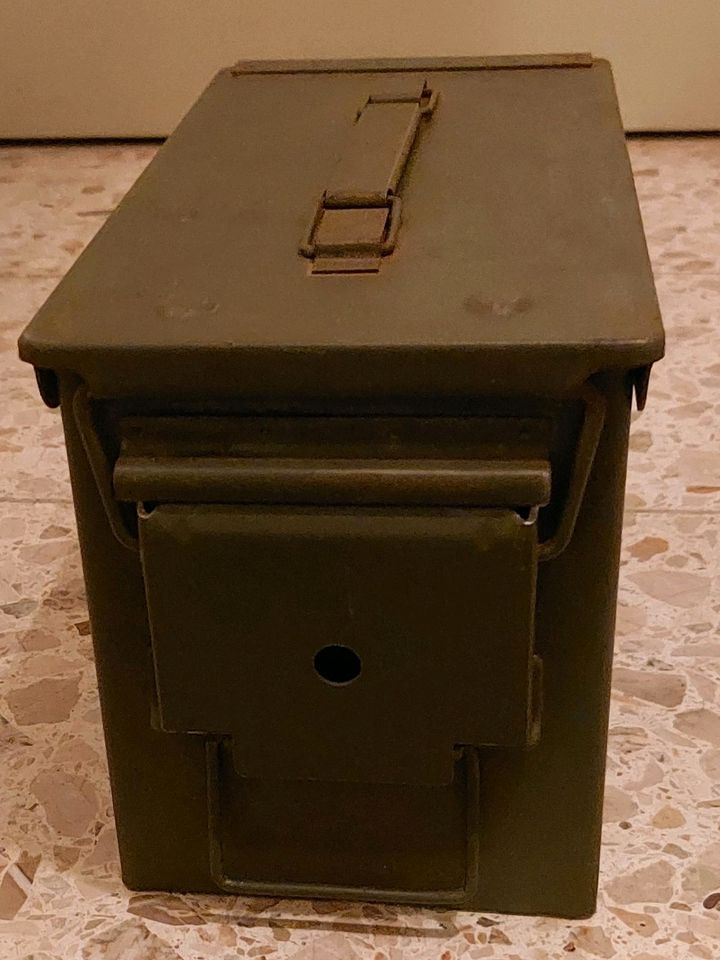 Metallbox/Munitionsbox aus Dänemark olivgrün in Dortmund