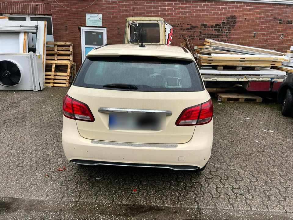 Mercedes B180 Taxi Getriebe schaden in Bocholt