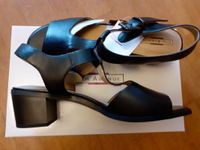 Ledersandalen Gr. 39 5th Avenue NEU mit Karton Leder Sandalen Hessen - Darmstadt Vorschau
