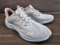 Nike Turnschuhe Sport Gr. 38 UK 4,5 Running Damen Mädchen Sachsen - Stützengrün Vorschau