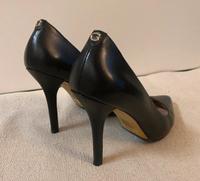 Guess Pumps schwarz high heel Gr. 37 38 Rheinland-Pfalz - Gau-Bickelheim Vorschau