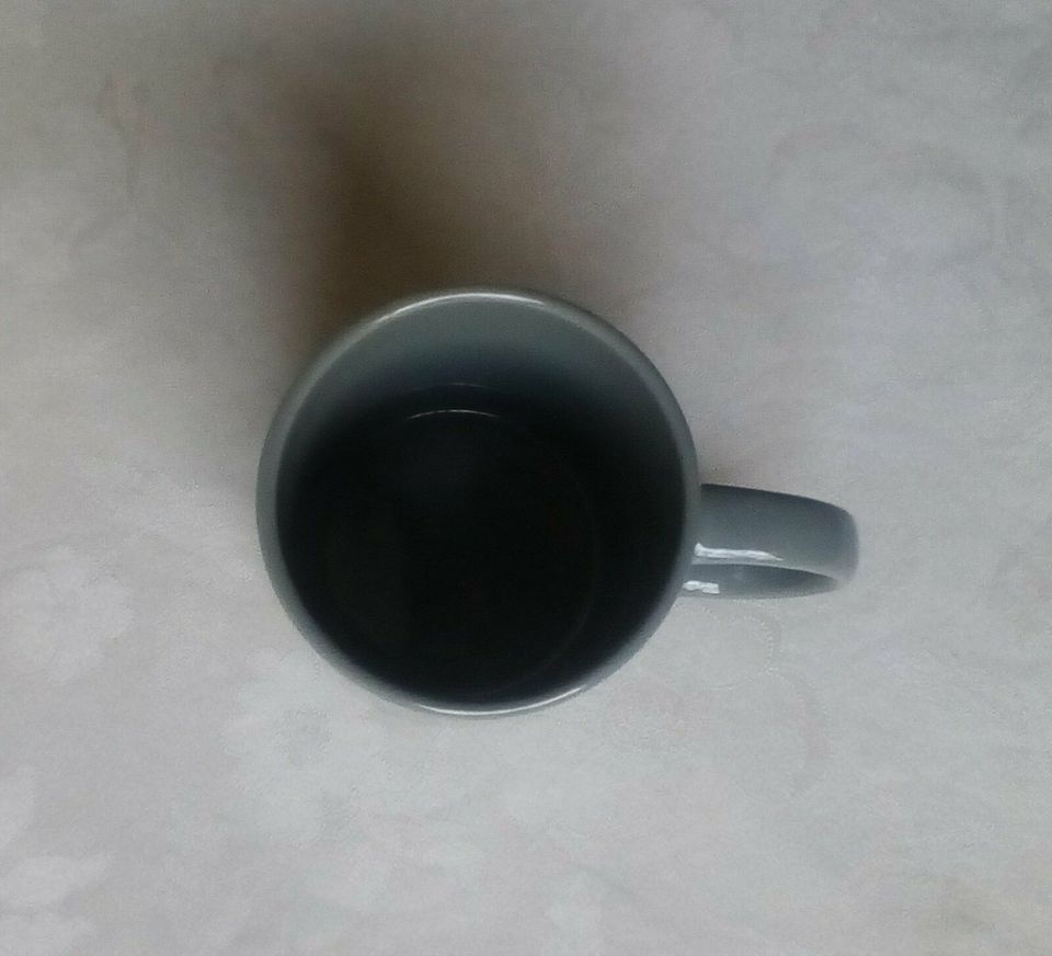 . Kaffee-Tasse Kaffee-Becher Kaffee-Pott Henkel groß grau wie neu in Herne