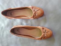 PUMPS / hellbraun mit dezentem Blumenmuster, Größe 41 Hannover - Kirchrode-Bemerode-Wülferode Vorschau