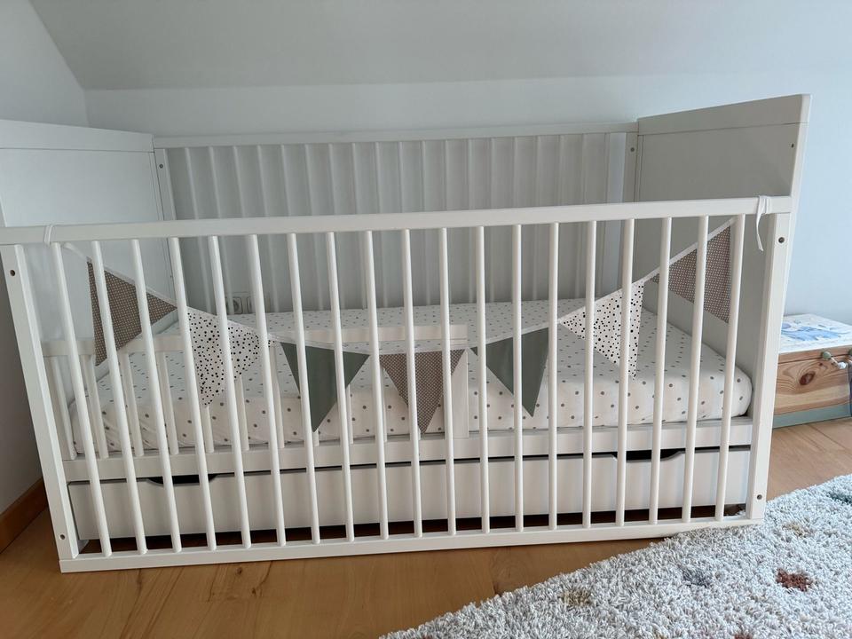 Mitwachsendes Bett 70x140 cm von Petite Amélie (Nuage) - NEU inkl in Sande