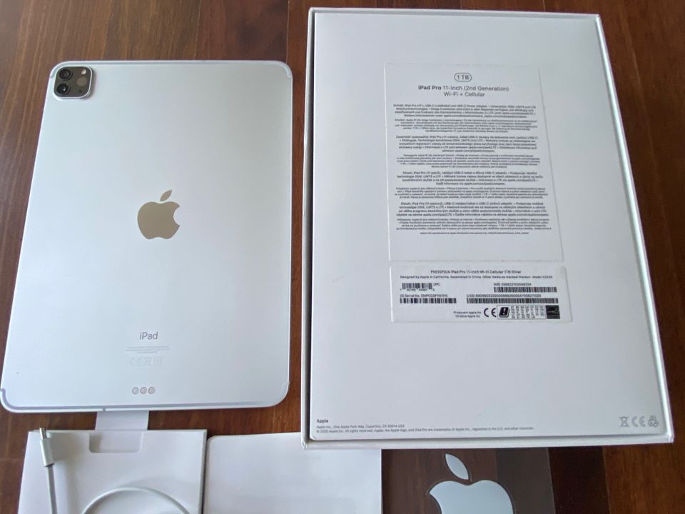 NEU iPad Pro 11 2. Generation 1 TB Wi-Fi Cellular silber / silver in Winnenden