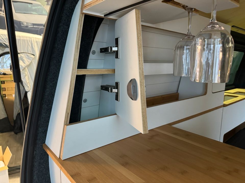 Volkswagen T6.1 150PS DSG Camper in Neumünster