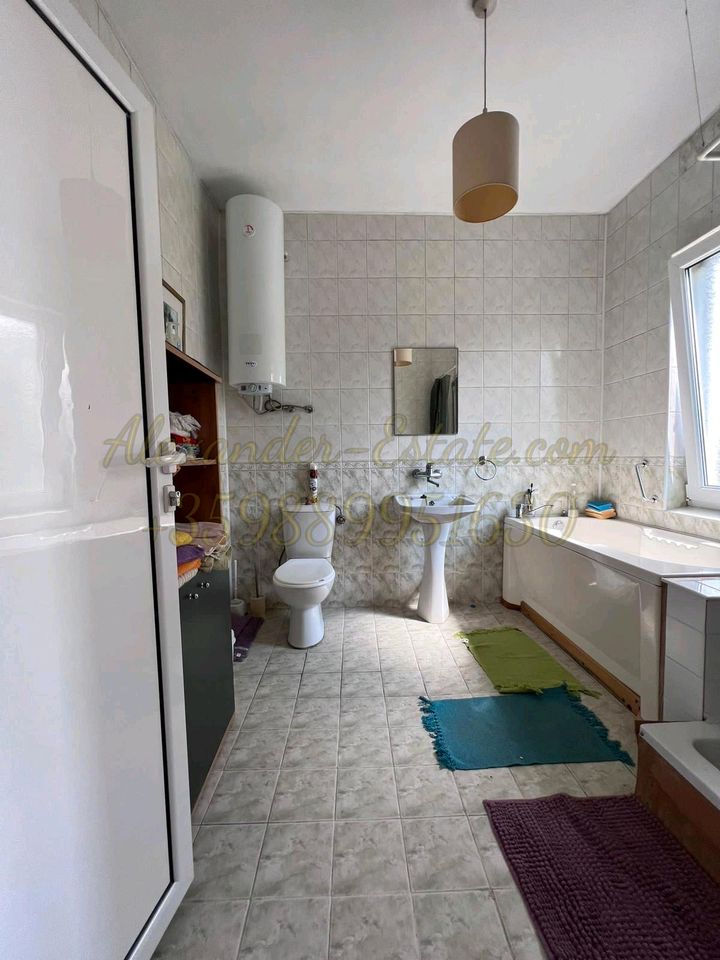2️⃣ Stöckige Haus in perfektem Zustand Stadt Karnobat, Burgas Bereich, Bulgarien Immobilien in Tarp