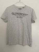 Superdry T-Shirt grau Größe 40 Damen sehr gut Düsseldorf - Friedrichstadt Vorschau