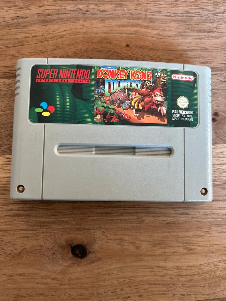 Nintendo SNES Donkey Kong, Bubsy 2 II, Yoshi‘s Island, SuperMario in Herdecke