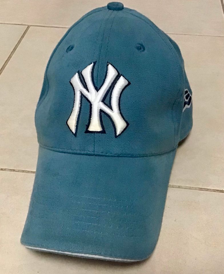 New York Yankees / Blau / Baseball Cap / Kappi / Cape in Eppelheim