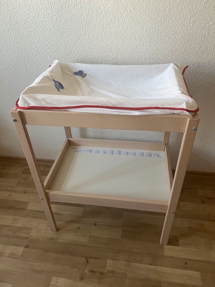 Ikea Wickeltisch mit Unterlage und Bezug in Borsdorf