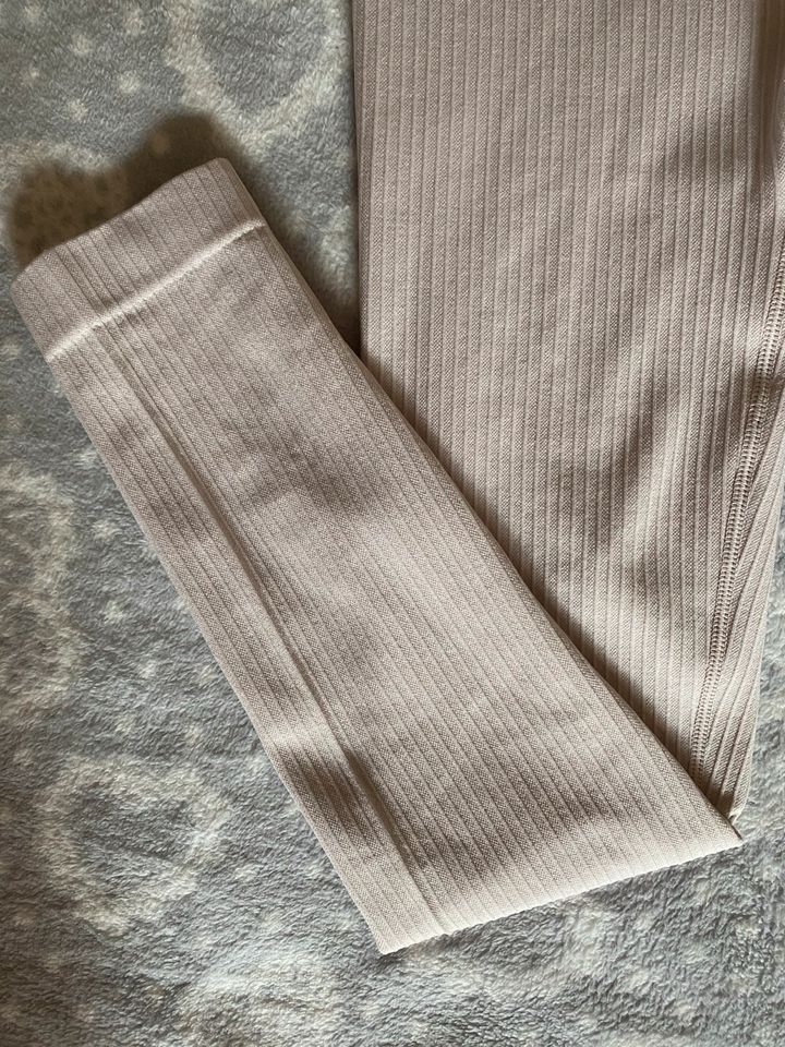 Sport Leggins / Leggins / rosa Leggins/ Hose / lange Leggins / in Tuningen