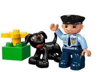 Lego Duplo 5678 Polizist mit Hund Nordrhein-Westfalen - Ratingen Vorschau