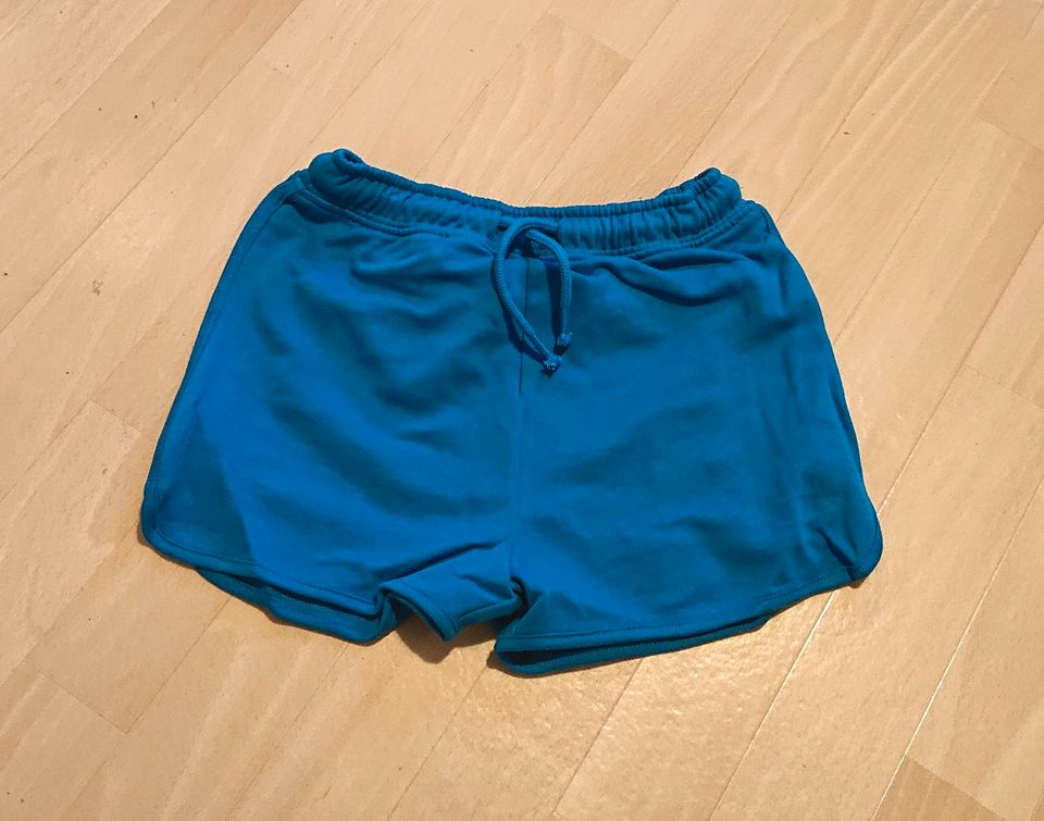 Kurze Hosen, 3/4 Hosen, unisex, Größe 116, H&M Next Handmade, in Berlin