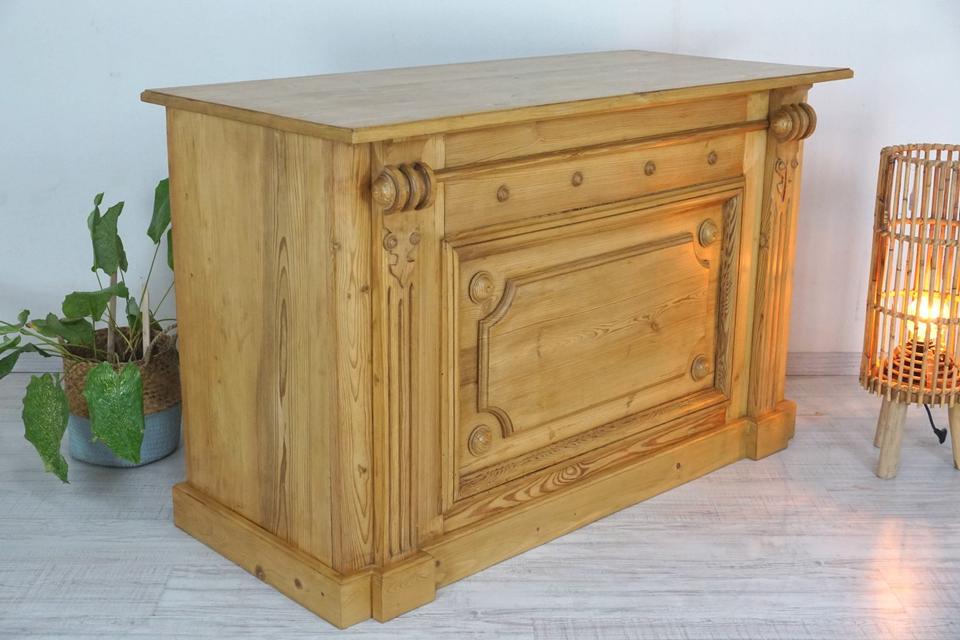 schöne restaurierte Gründerzeit Theke von 1890 in Weichholz in Centrum