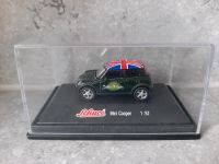 Mini Cooper 1:87 Modell Schuco in Vitrine England Niedersachsen - Bodenwerder Vorschau