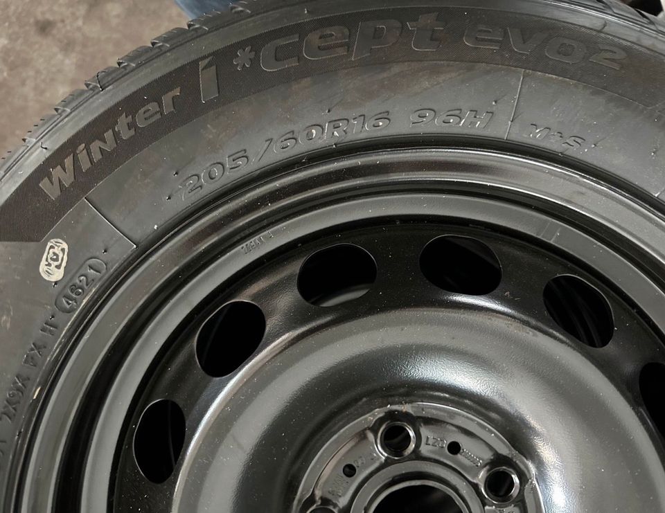 4x 16 Zoll Winterräder VW Turan Mercedes B 205/60R16 Hankook NEU in Stuttgart