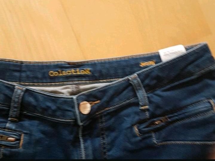 Colac Jeans Damen W32 L29 Größe 42 in Frankfurt am Main