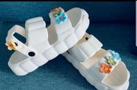 Neu Schlappen,Latschen Badeschlappen , Sandalen gr 40/41 Nordrhein-Westfalen - Bergheim Vorschau