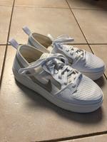 Nike Sneaker weiß Gr. 40,5 Plateau Nordrhein-Westfalen - Elsdorf Vorschau