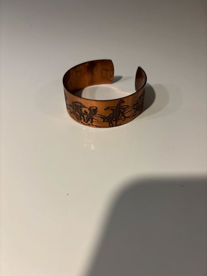 Vintage Armreif Zoo Tiere Armband 65mm Durchmesser 24 mm breit in Werneuchen