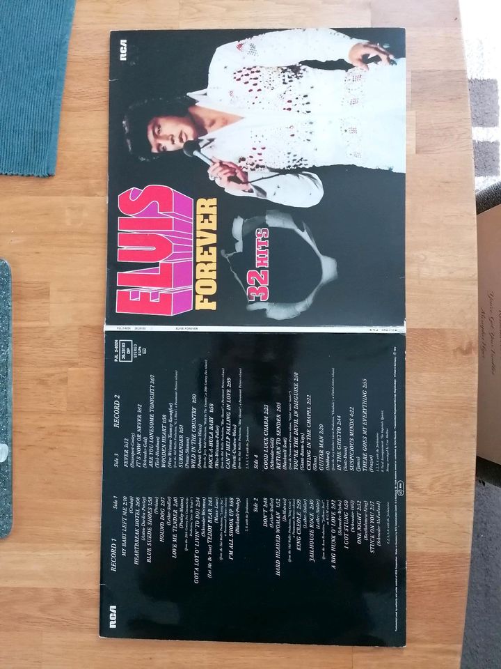 2 Schallplatten,Doppel LP,Vinyl "ELVIS FOREVER - 32 HITS" in Saarbrücken