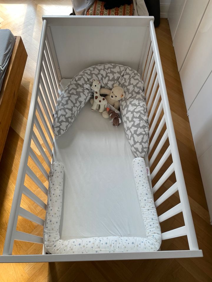 Ikea SUNDVIK Babybett,weiß,70x140,Skönast Matratze Kinderbett in Frankfurt am Main