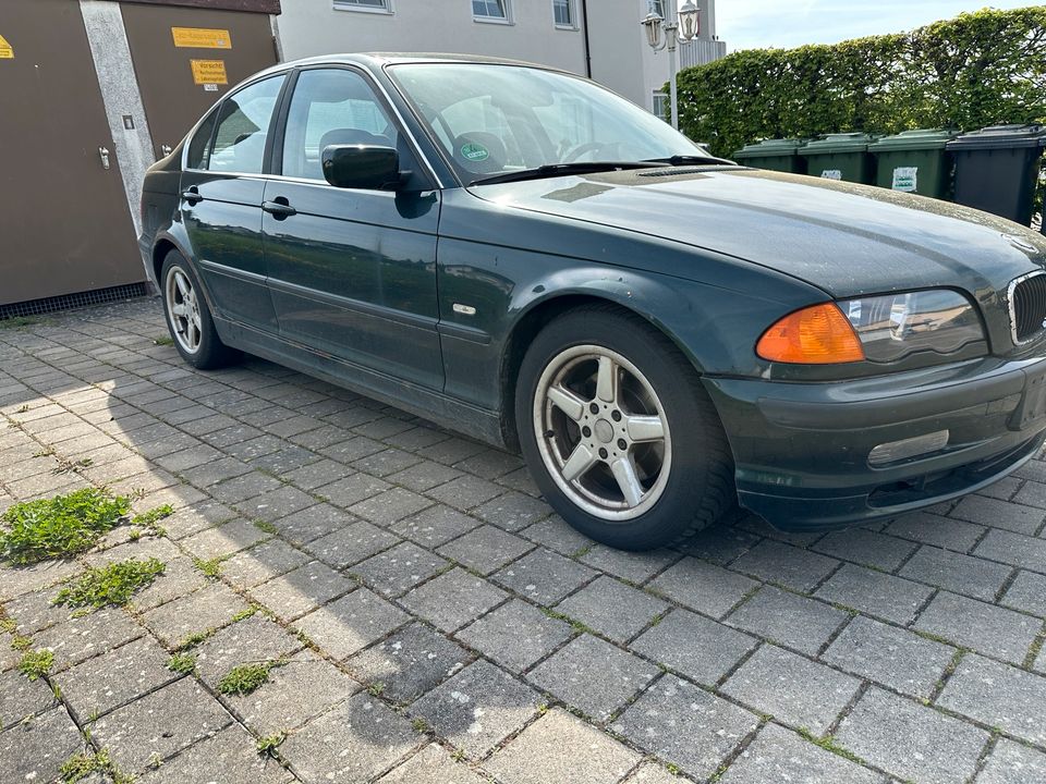 BMW E46 325i in Oberdolling