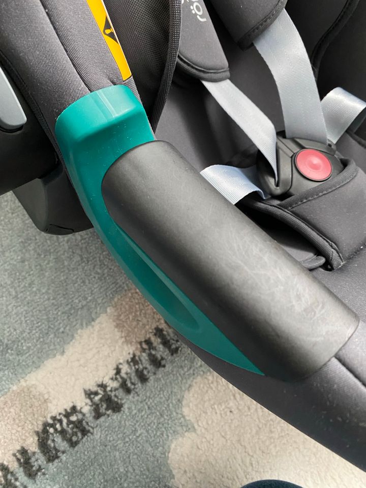 Babyschale Britax Römer Babysafe 3 iSize in Krefeld