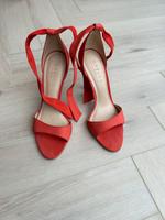 High Heels Sandalen rot Wildleder - Gr. 39 ❤️ - wie neu! Nordrhein-Westfalen - Kaarst Vorschau